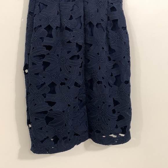Banana Republic Navy Blue Floral Lace size 2 petite - Picture 6 of 10